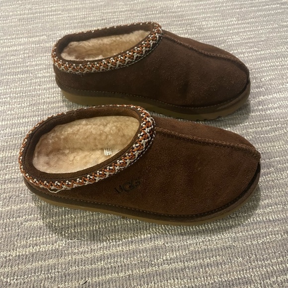 UGG Tazz Big Kid size 3 - Picture 7 of 7